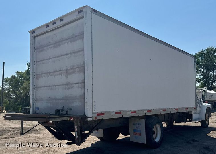 image for item EG6580 1991 Ford F700 box truck