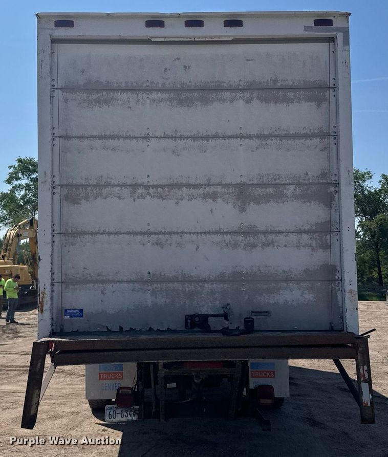 image for item EG6580 1991 Ford F700 box truck