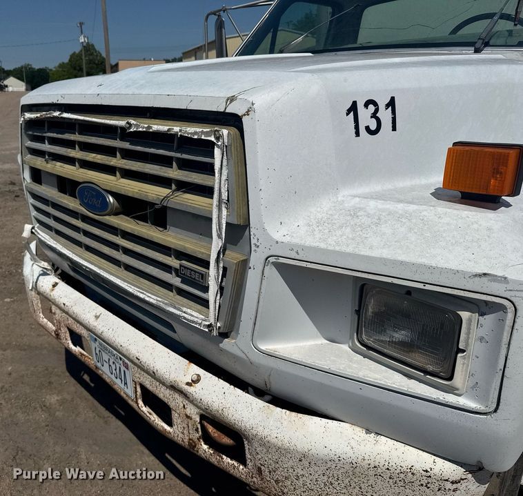 image for item EG6580 1991 Ford F700 box truck