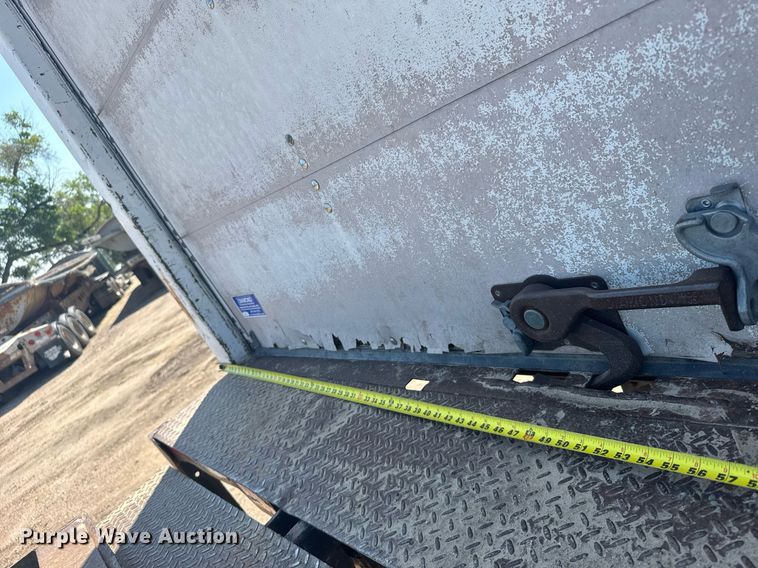 image for item EG6580 1991 Ford F700 box truck