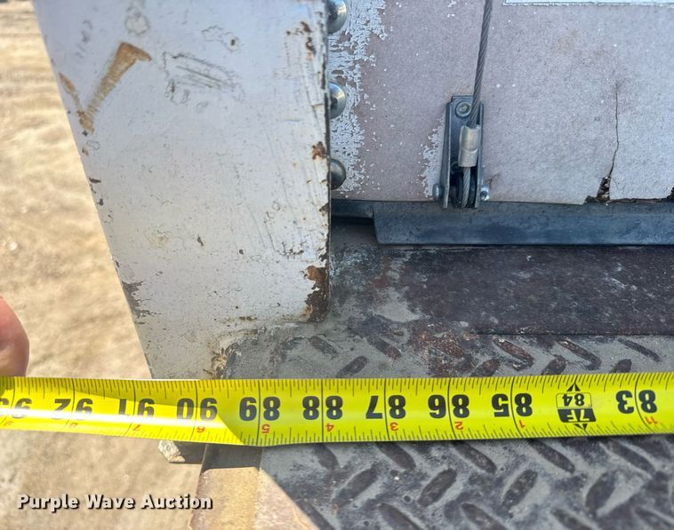 image for item EG6580 1991 Ford F700 box truck