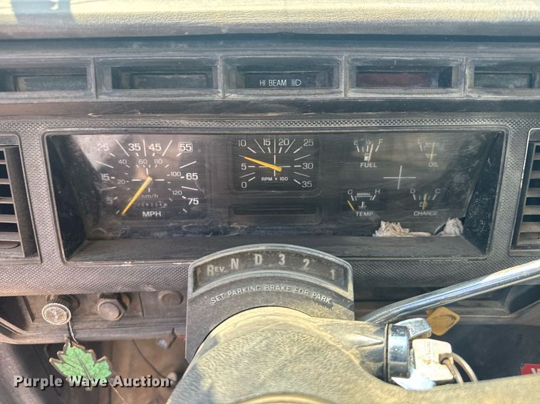 image for item EG6580 1991 Ford F700 box truck