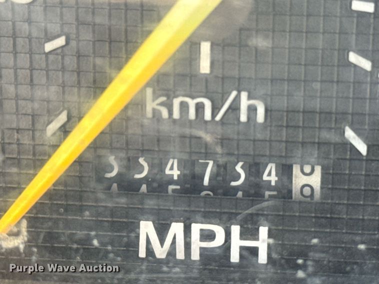 image for item EG6580 1991 Ford F700 box truck