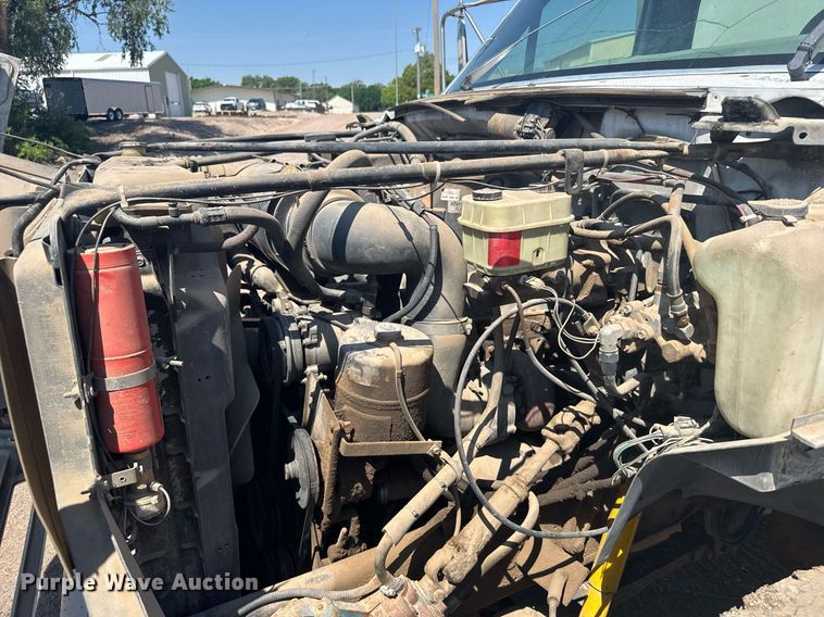 image for item EG6580 1991 Ford F700 box truck