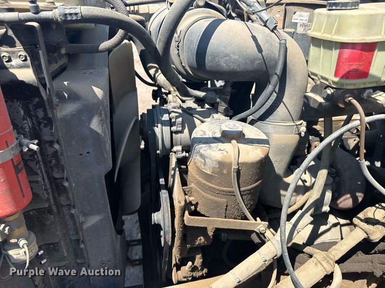 image for item EG6580 1991 Ford F700 box truck