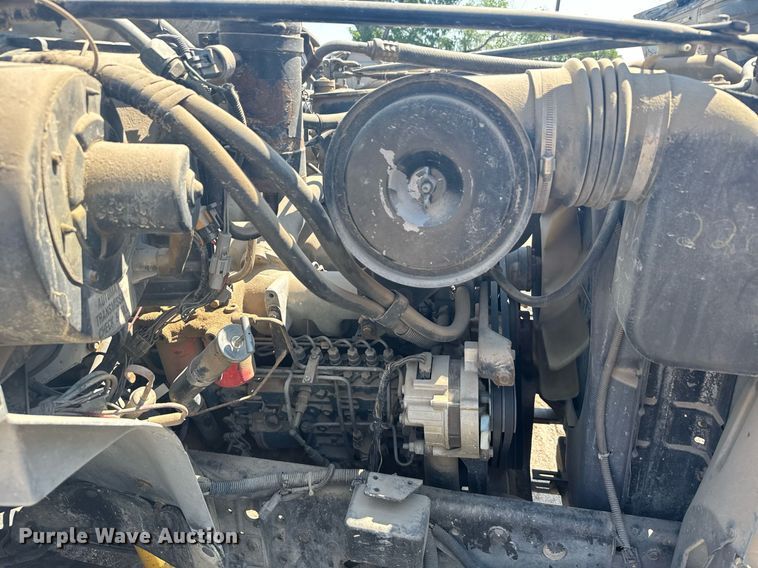 image for item EG6580 1991 Ford F700 box truck