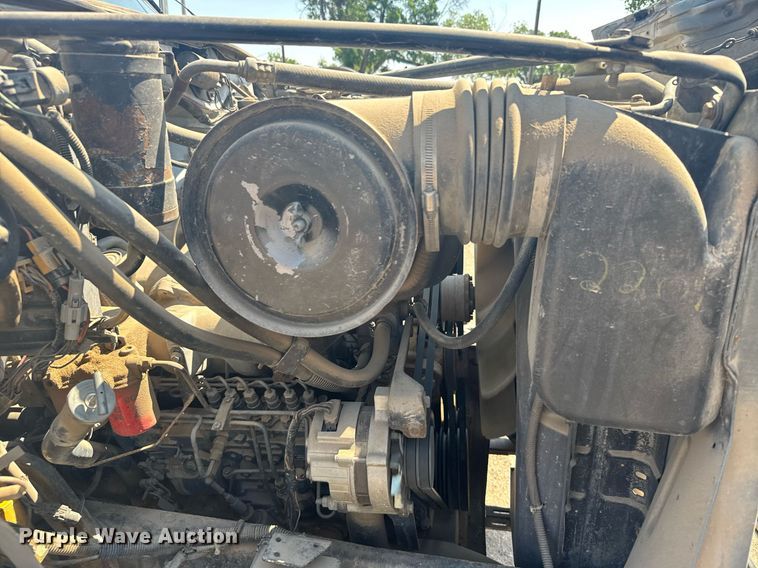 image for item EG6580 1991 Ford F700 box truck