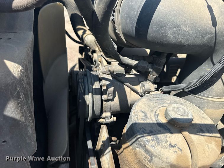 image for item EG6580 1991 Ford F700 box truck