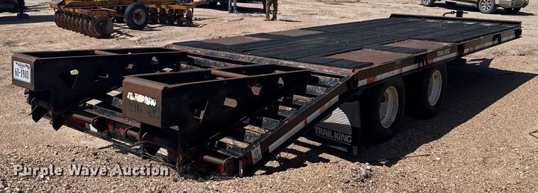 image for item EG6581 2002 Trail King equipment trailer