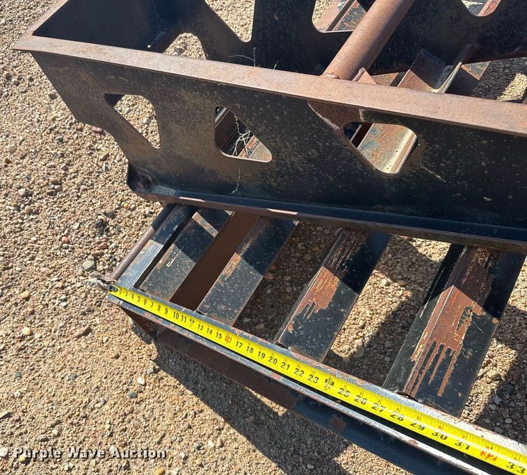 image for item EG6581 2002 Trail King equipment trailer