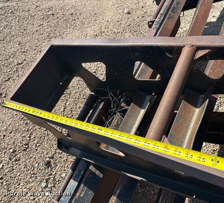 image for item EG6581 2002 Trail King equipment trailer