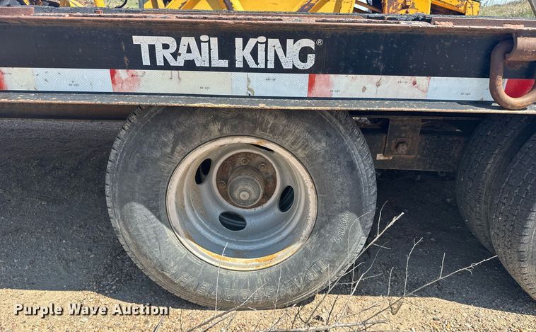 image for item EG6581 2002 Trail King equipment trailer