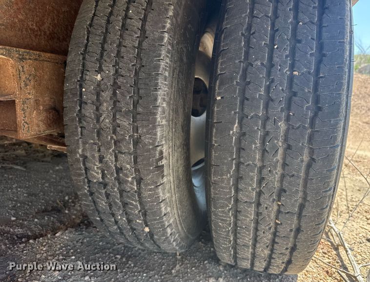 image for item EG6581 2002 Trail King equipment trailer