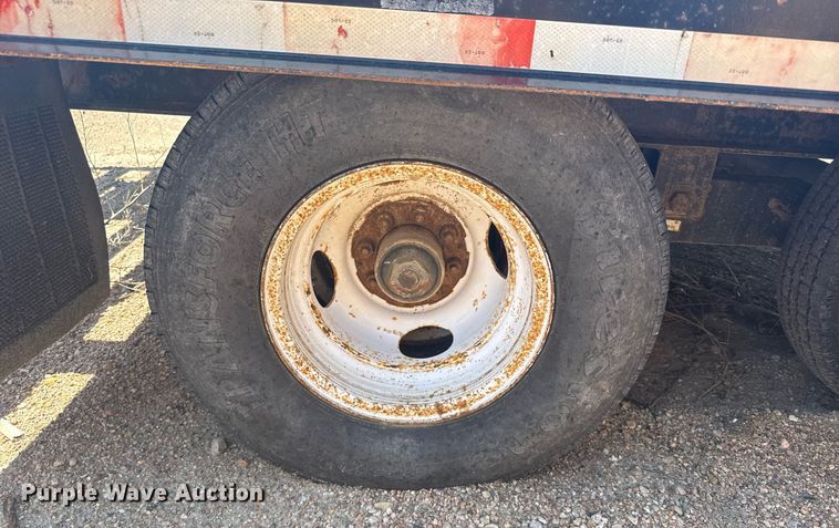 image for item EG6581 2002 Trail King equipment trailer