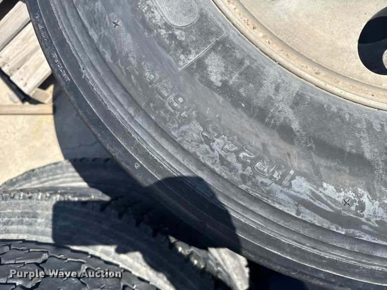 image for item EG6583 (10) 11R24.5 tires and wheels