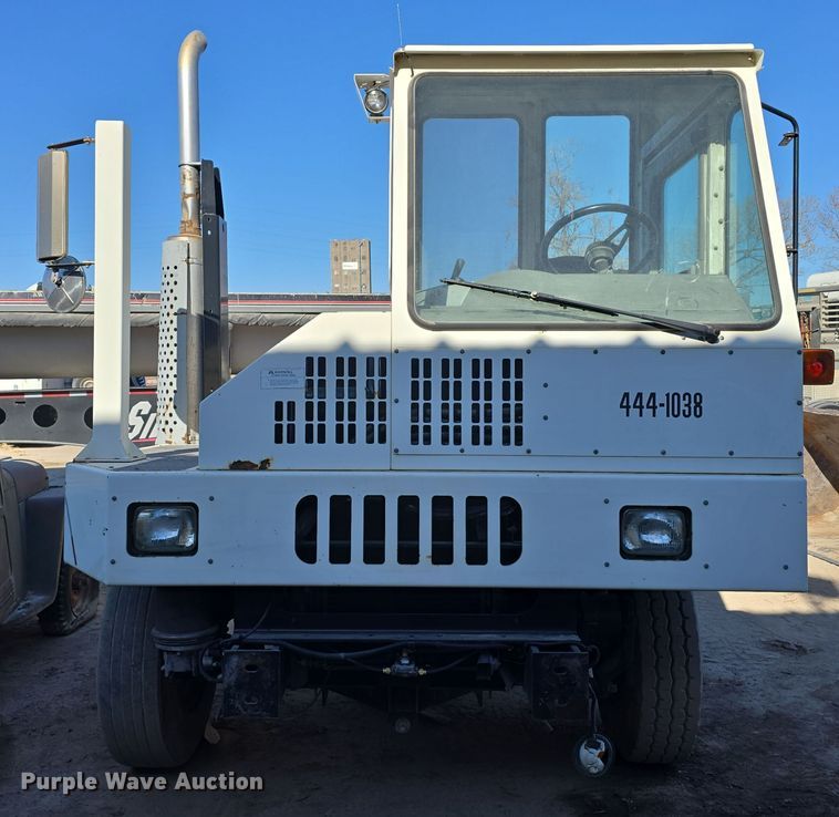 image for item EH8811 2011 Cargotec Solutions LLC 4x2 yard truck