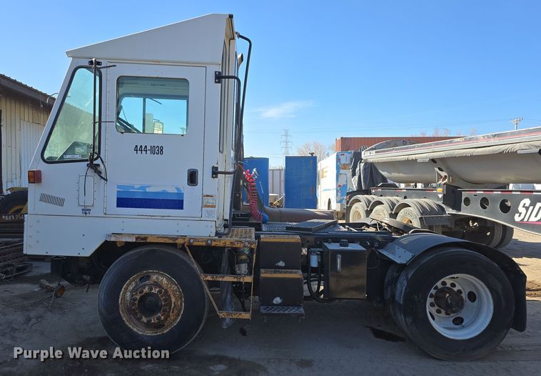 image for item EH8811 2011 Cargotec Solutions LLC 4x2 yard truck