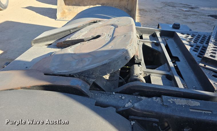 image for item EH8811 2011 Cargotec Solutions LLC 4x2 yard truck