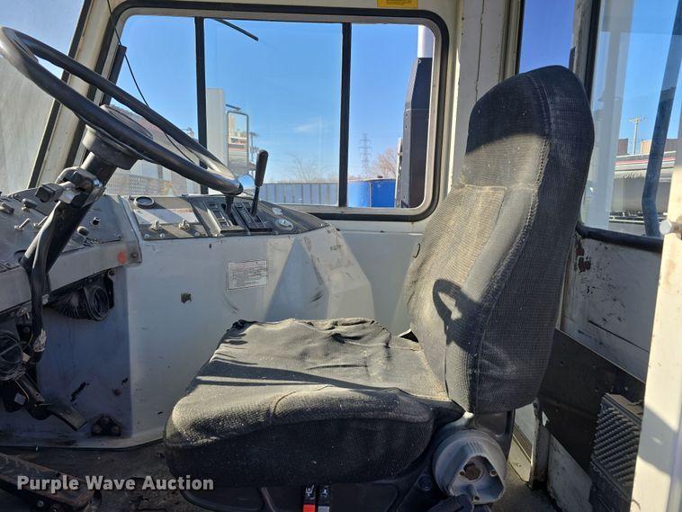 image for item EH8811 2011 Cargotec Solutions LLC 4x2 yard truck