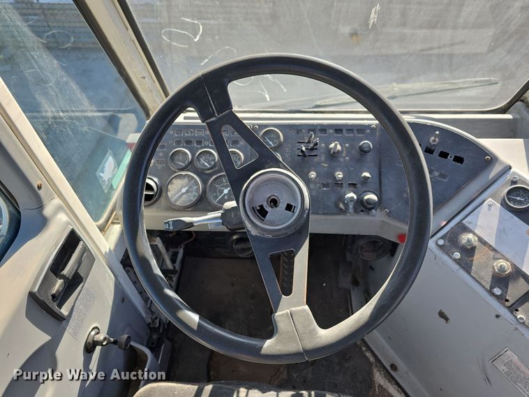 image for item EH8811 2011 Cargotec Solutions LLC 4x2 yard truck