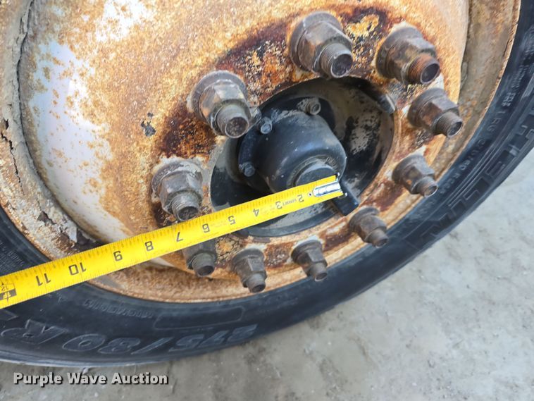 image for item EH8811 2011 Cargotec Solutions LLC 4x2 yard truck