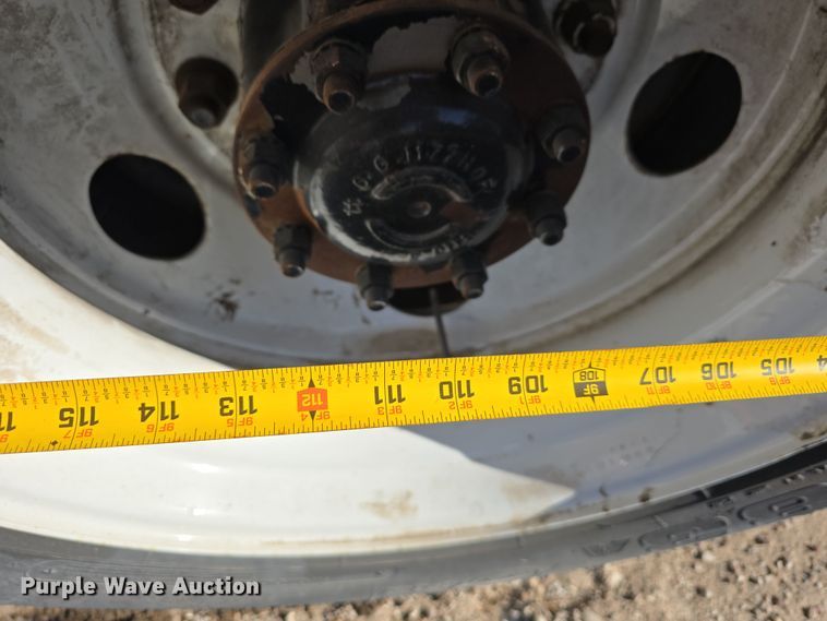 image for item EH8811 2011 Cargotec Solutions LLC 4x2 yard truck