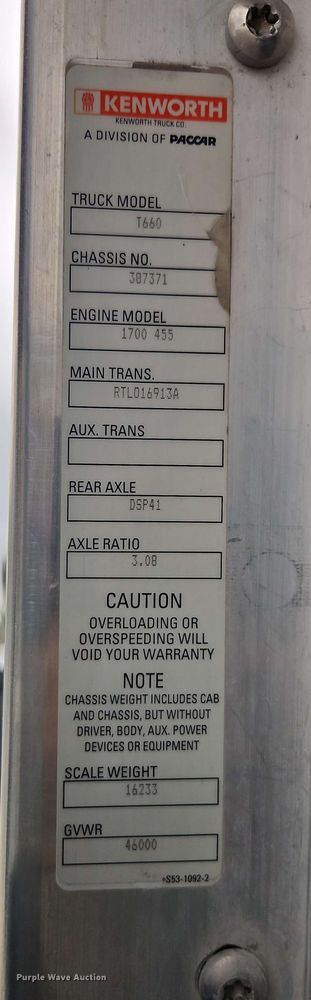 image for item EJ0008 2014 Kenworth T660 semi truck