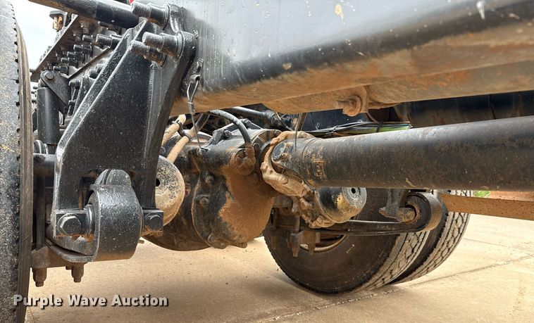 image for item EJ4627 2007 International 9400i semi truck