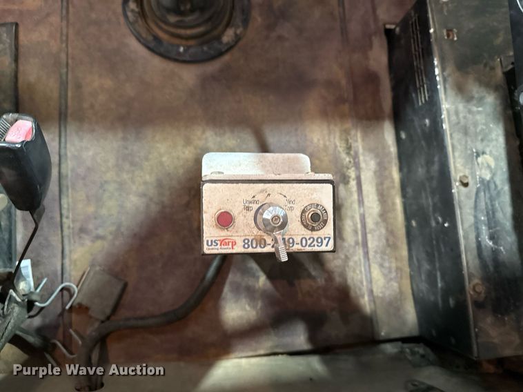 image for item EJ4627 2007 International 9400i semi truck