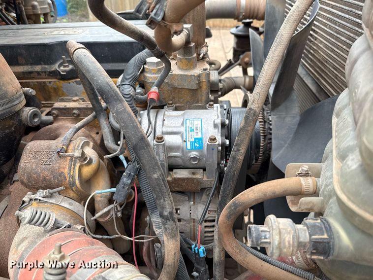 image for item EJ4627 2007 International 9400i semi truck