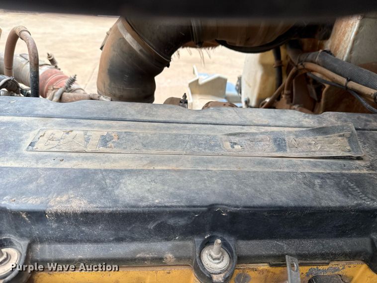 image for item EJ4627 2007 International 9400i semi truck