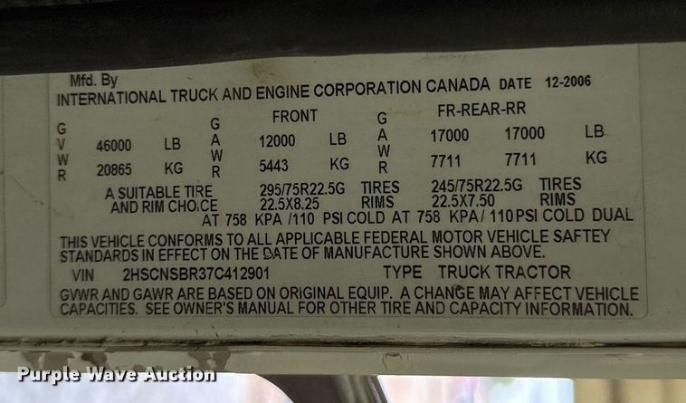 image for item EJ4627 2007 International 9400i semi truck