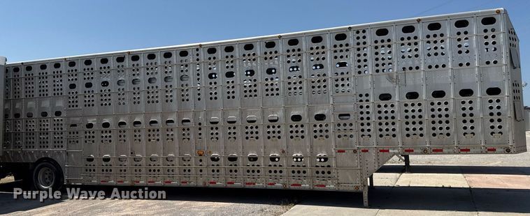 image for item EJ4688 2005 Merritt  livestock trailer