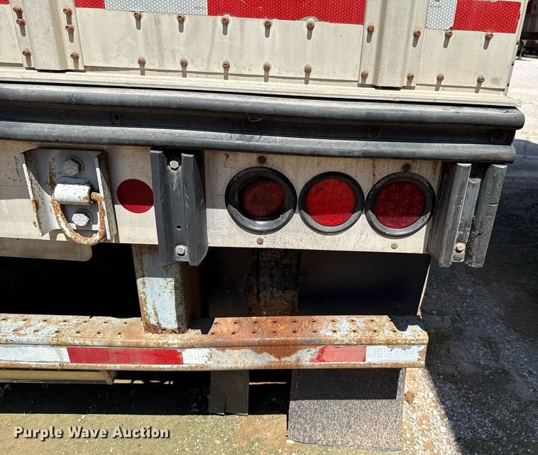 image for item EJ4688 2005 Merritt  livestock trailer