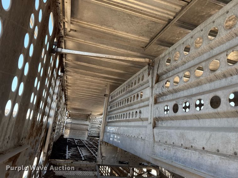 image for item EJ4688 2005 Merritt  livestock trailer