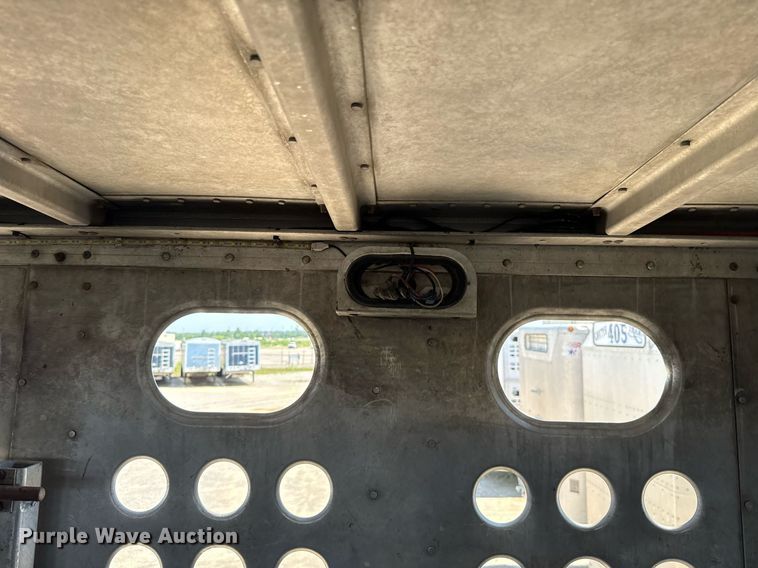 image for item EJ4688 2005 Merritt  livestock trailer