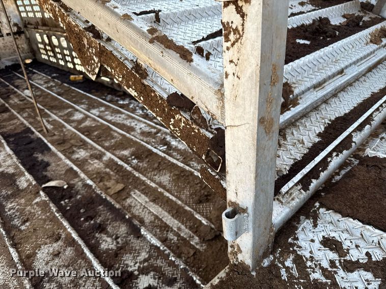 image for item EJ4688 2005 Merritt  livestock trailer