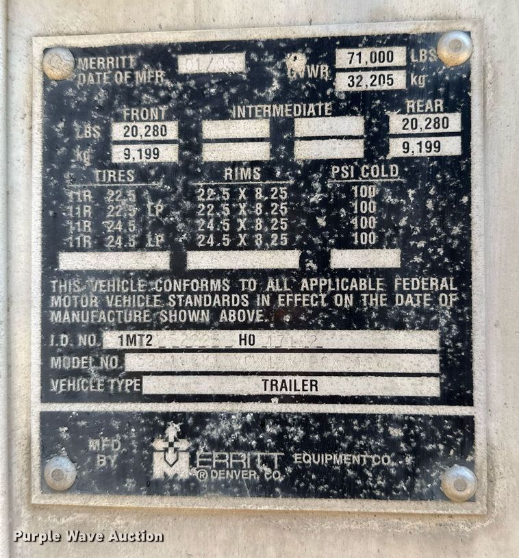 image for item EJ4688 2005 Merritt  livestock trailer