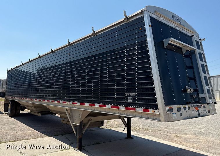 image for item EJ4689 2025 Wilson DWH-750CB grain trailer