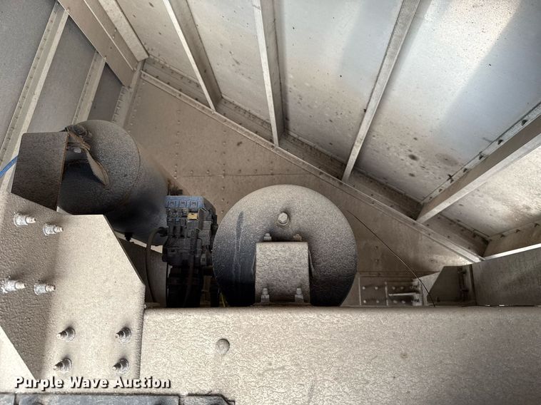 image for item EJ4689 2025 Wilson DWH-750CB grain trailer