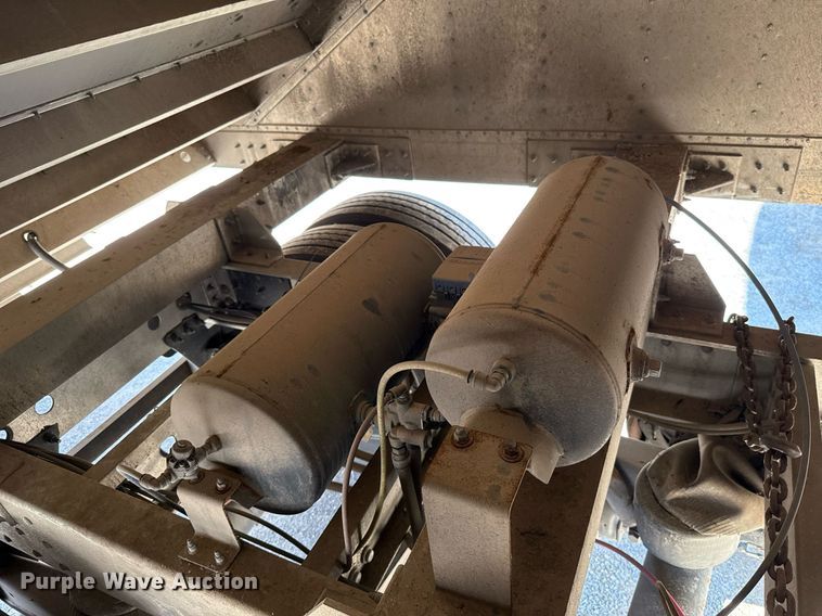 image for item EJ4689 2025 Wilson DWH-750CB grain trailer