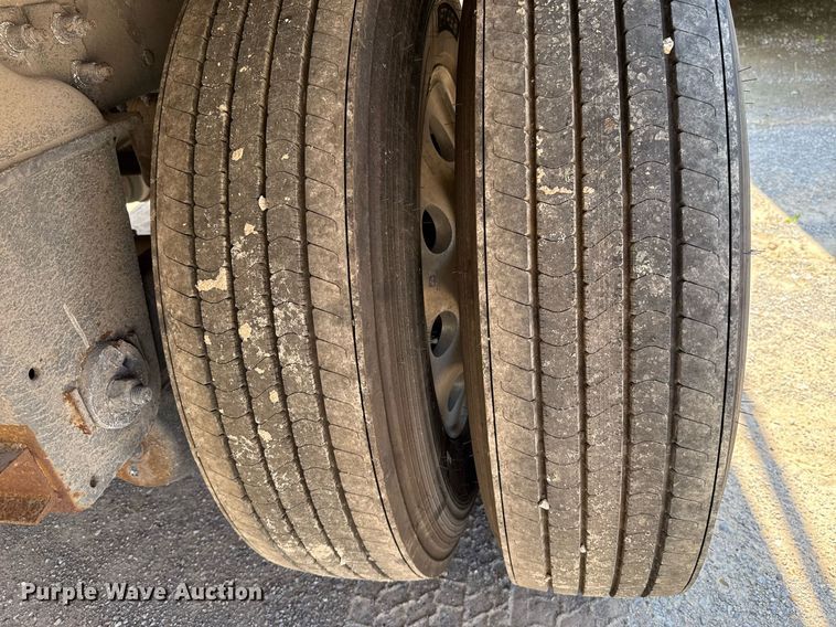 image for item EJ4689 2025 Wilson DWH-750CB grain trailer