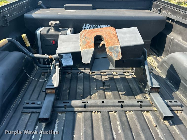 image for item EK8210 2003 Chevrolet C4500 pickup truck