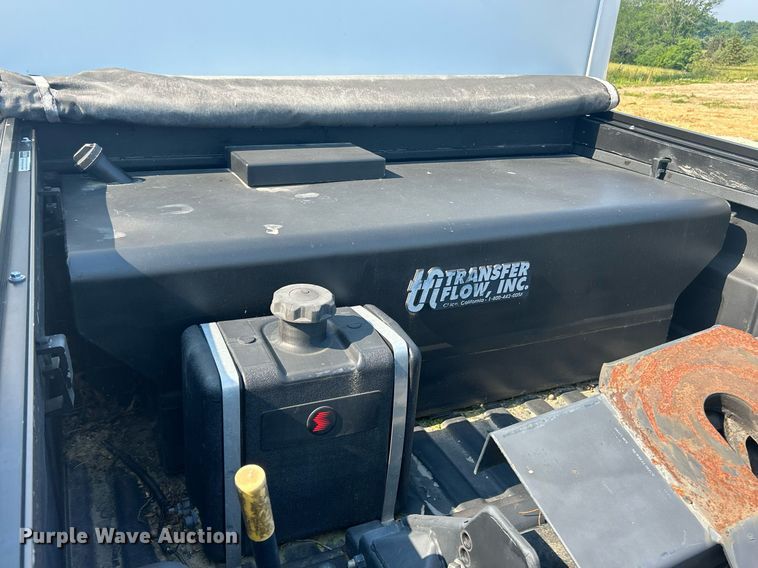 image for item EK8210 2003 Chevrolet C4500 pickup truck