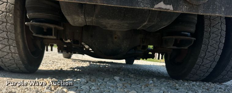 image for item EK8210 2003 Chevrolet C4500 pickup truck