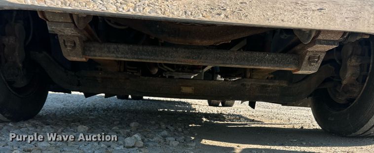 image for item EK8210 2003 Chevrolet C4500 pickup truck