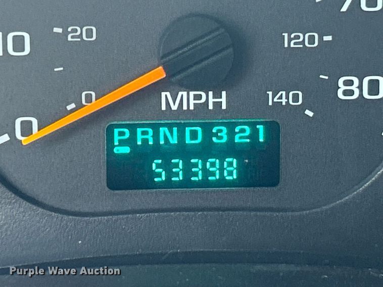 image for item EK8210 2003 Chevrolet C4500 pickup truck