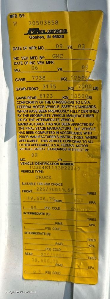 image for item EK8210 2003 Chevrolet C4500 pickup truck