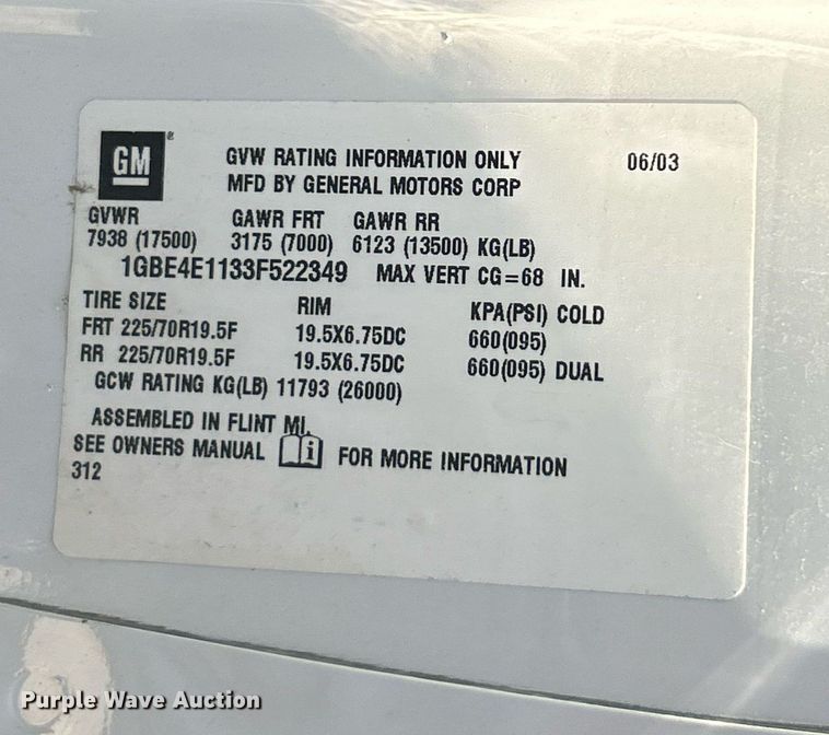 image for item EK8210 2003 Chevrolet C4500 pickup truck