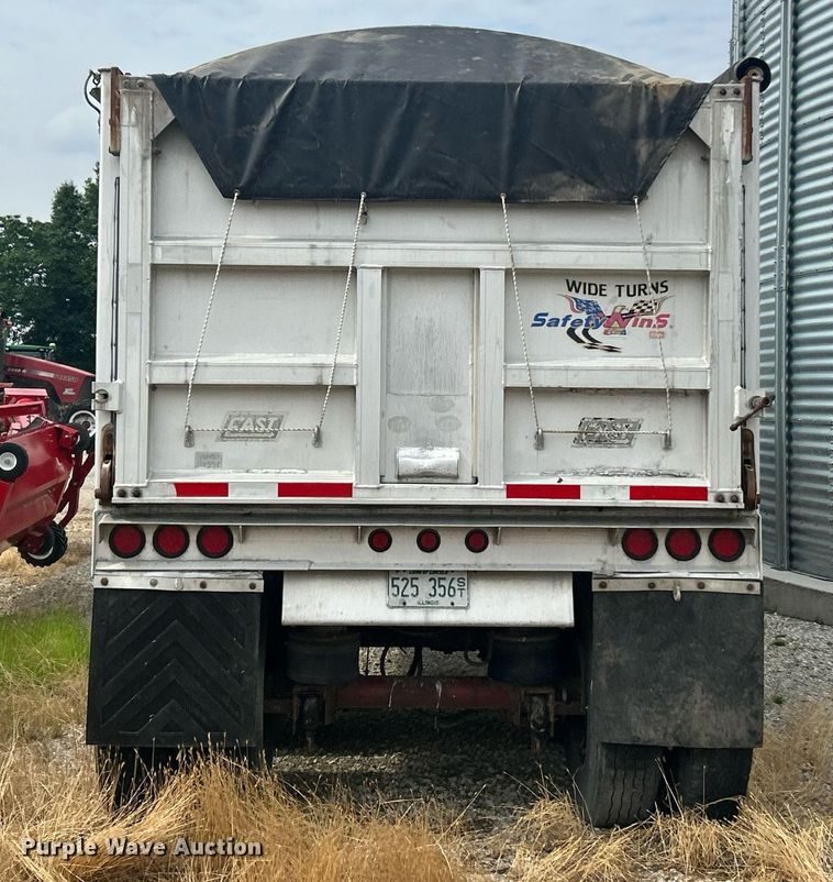 image for item EK8233 2000 East end dump trailer